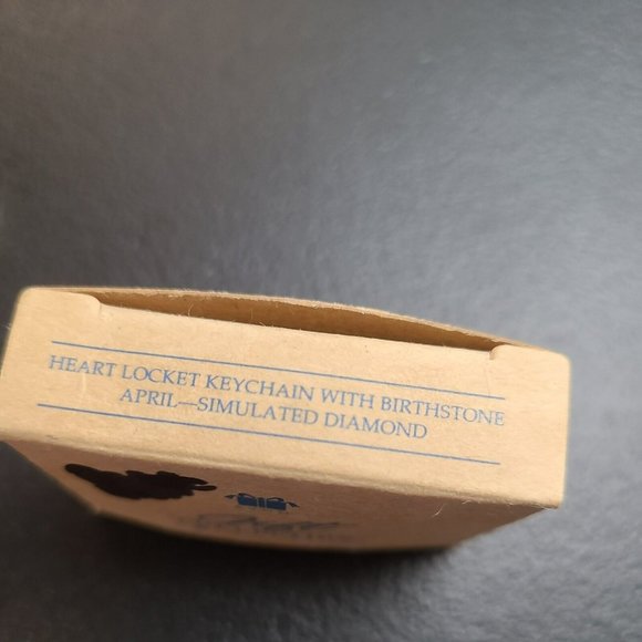 VTG 2000 Avon Heart Locket Keychain Birthstone Simulated Diamond April G… - Picture 7 of 8